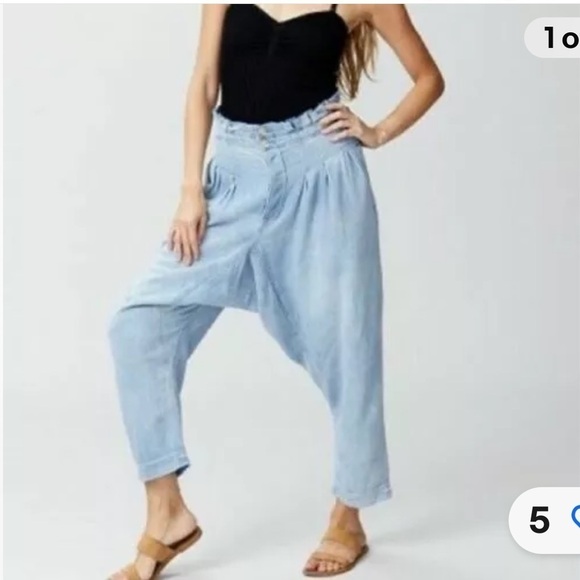 Free People Mover and  Shaker Pleated Paper Bag Jean in Indigo .Size 2 - Picture 1 of 11